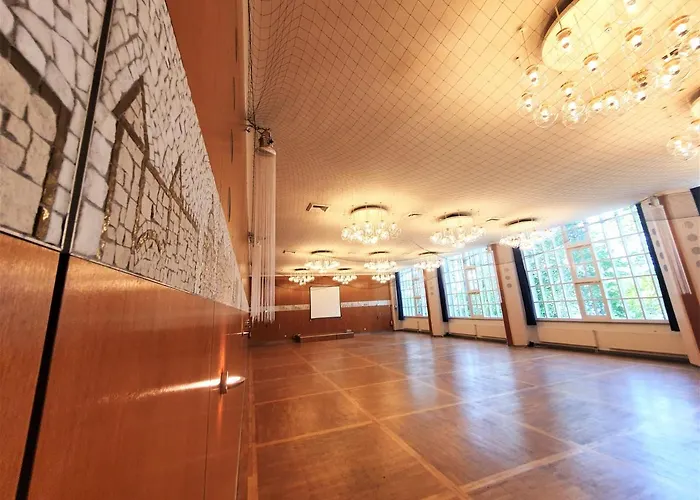 Otel Waldhotel Am Berlin-schmoeckwitz