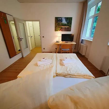 Waldhotel Am Berlin-schmoeckwitz Отель Берлин