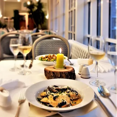 Отель Waldhotel Am Berlin-schmoeckwitz 3*