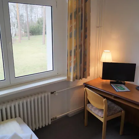 Waldhotel Am Berlin-schmoeckwitz