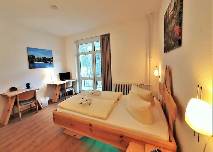 Waldhotel Am Berlin-schmoeckwitz ホテル