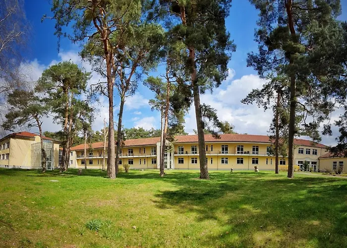 Waldhotel Am See Berlin-Schmoeckwitz 3*