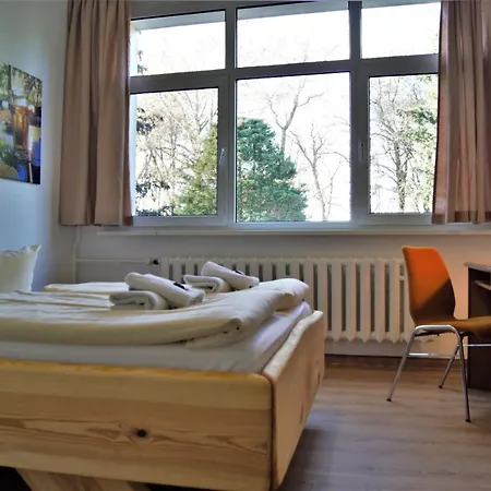 Waldhotel Am Berlin-schmoeckwitz فندق