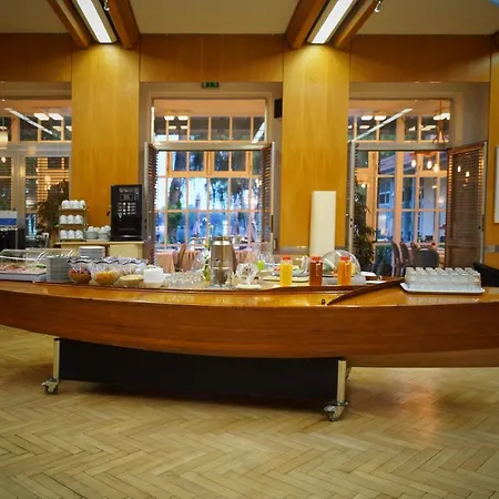 Waldhotel Am Berlin-schmoeckwitz מלון 3*