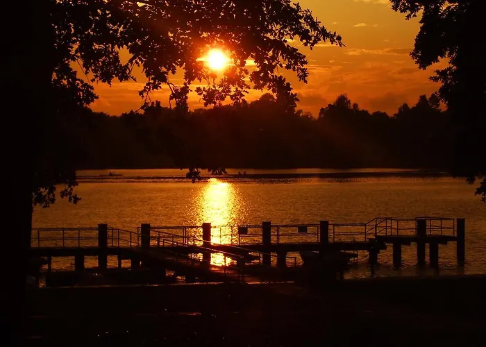 Waldhotel Am See Berlin-Schmoeckwitz Hotell